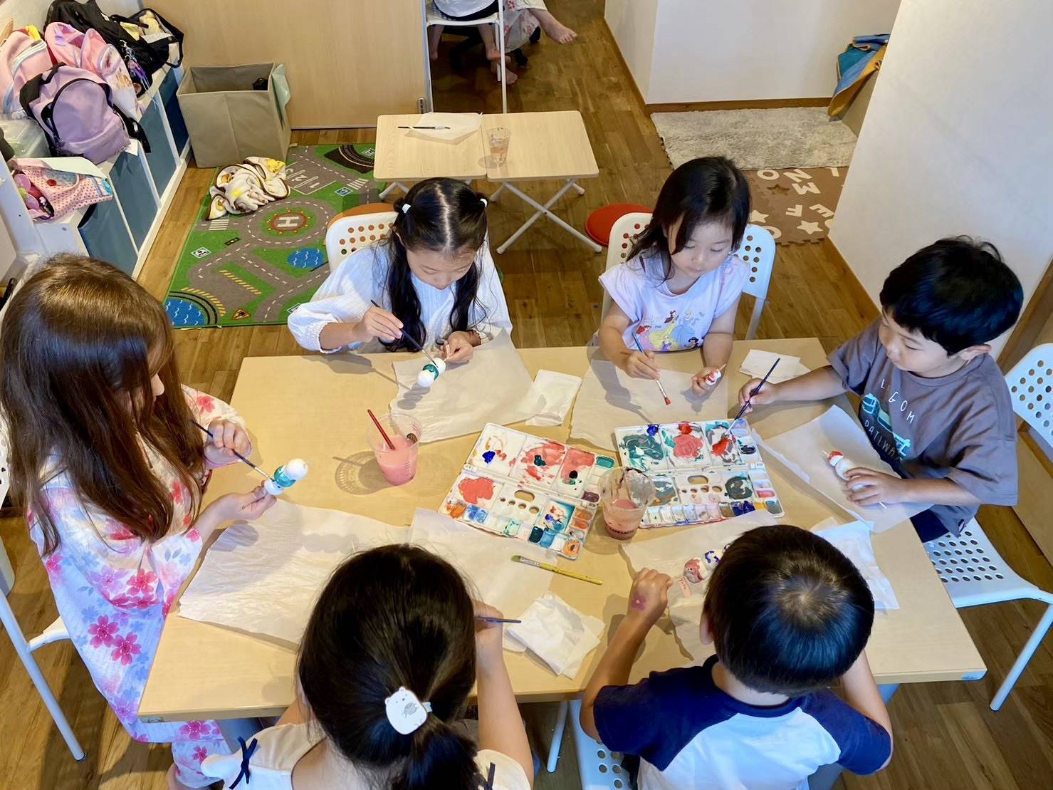 Activity time (arts, crafts, reading, phonics)